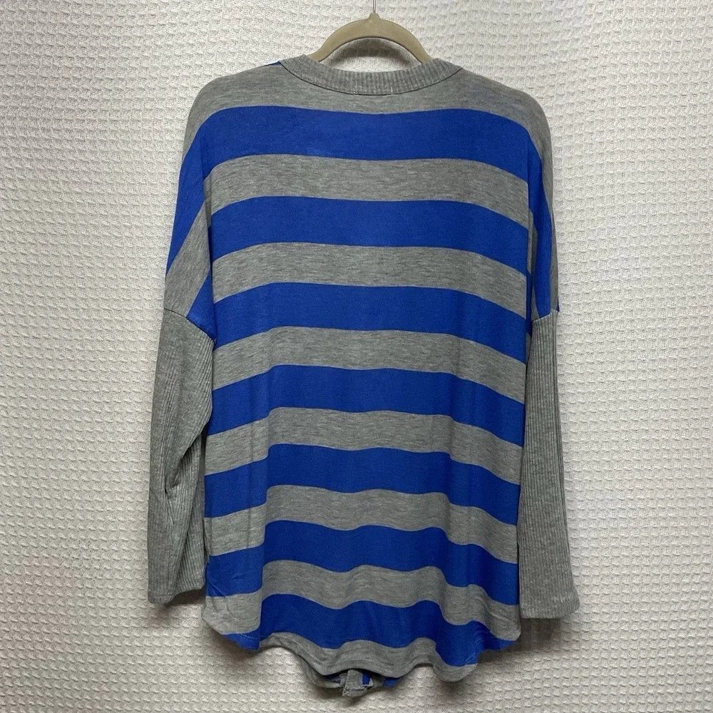 NEW ODDY V-Neck Knit Sweater Women's‎ XL Gray Blue Striped Button Cardigan Y2K